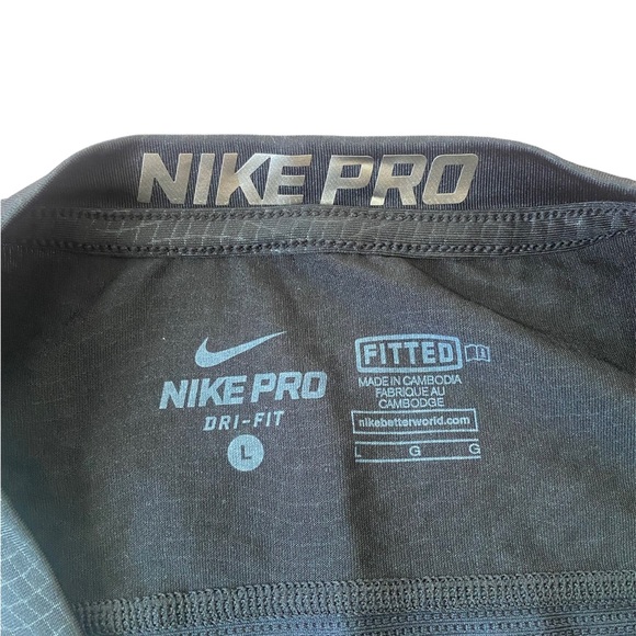 Nike Pro Hypercool Dri-FIT Max Shirt Black Silver Size Large Athletic Workout - Picture 3 of 6